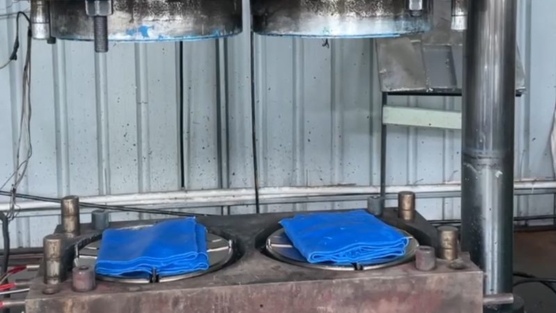 塑胶模具寿命提升策略：从材料选择到工艺细节的全面优化